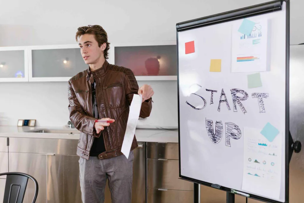 man discussing about start up entrepreneur incubator program 2